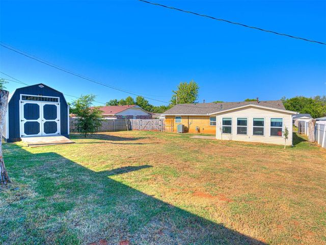 2103 N Tucker Avenue, Shawnee, OK 74804