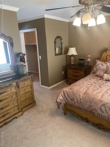 35017 Windsor Drive, New Baltimore, MI 48047