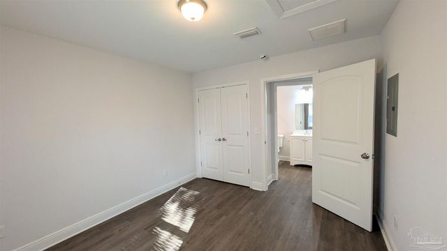 313 N Navy Blvd 2D, Pensacola, FL 32507