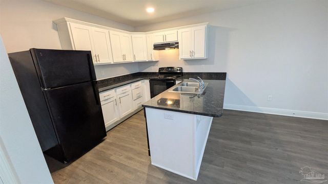 313 N Navy Blvd 2D, Pensacola, FL 32507