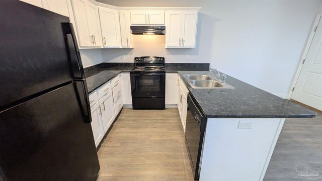 313 N Navy Blvd 2D, Pensacola, FL 32507