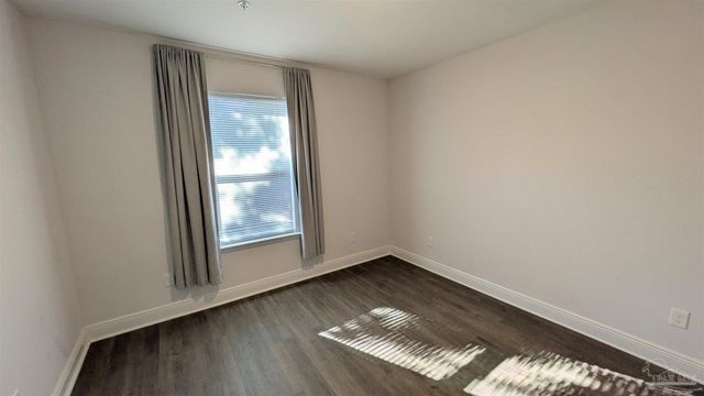 313 N Navy Blvd 2D, Pensacola, FL 32507