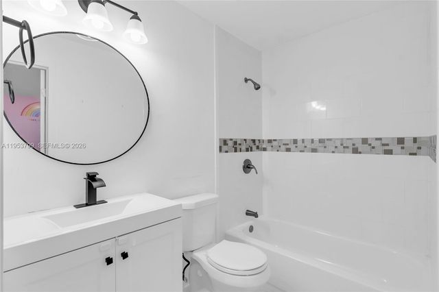 7197 SW 152nd Pl, Miami, FL 33193