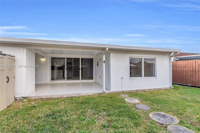 7197 SW 152nd Pl, Miami, FL 33193