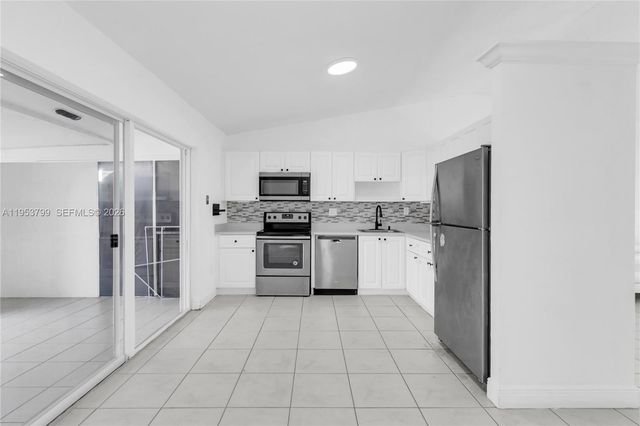 7197 SW 152nd Pl, Miami, FL 33193