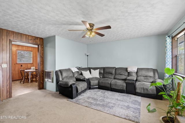 211 Shady Lane Ave, Rogersville, TN 37857