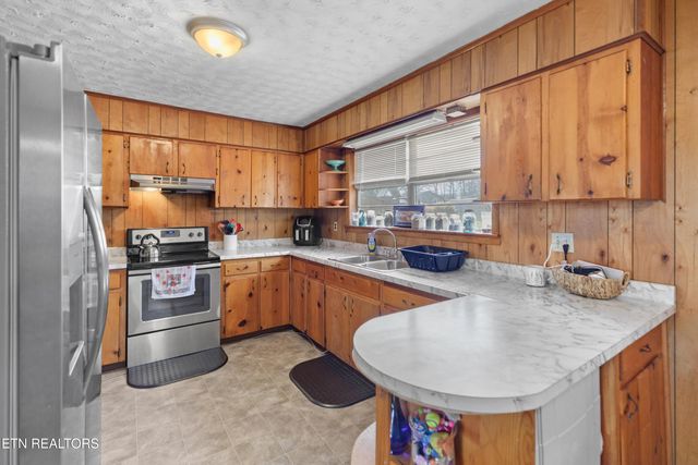 211 Shady Lane Ave, Rogersville, TN 37857