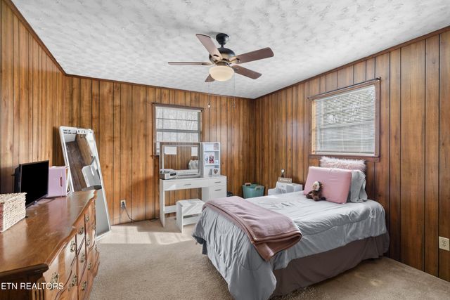 211 Shady Lane Ave, Rogersville, TN 37857