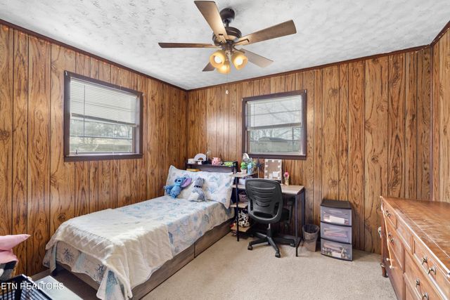 211 Shady Lane Ave, Rogersville, TN 37857