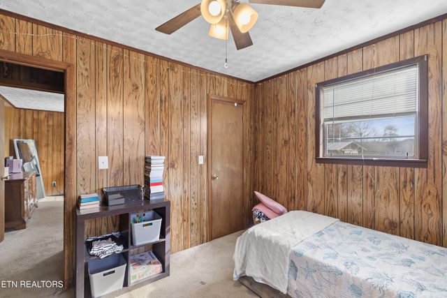 211 Shady Lane Ave, Rogersville, TN 37857