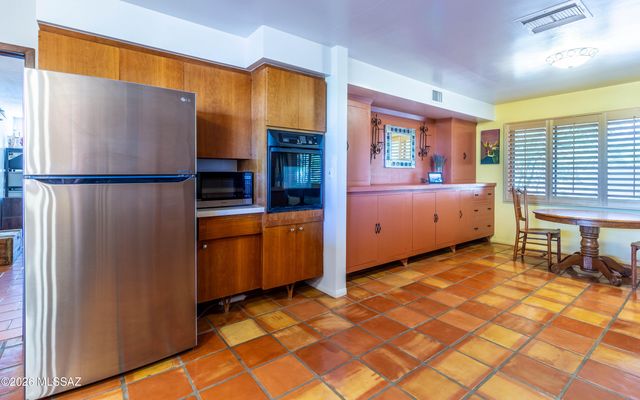3959 N Camino Sinuoso, Tucson, AZ 85718