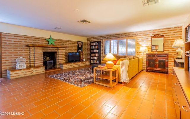 3959 N Camino Sinuoso, Tucson, AZ 85718