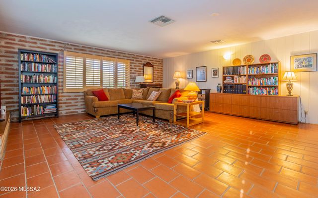 3959 N Camino Sinuoso, Tucson, AZ 85718