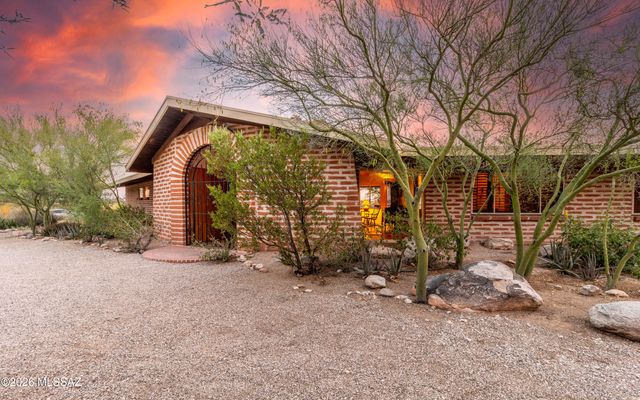 3959 N Camino Sinuoso, Tucson, AZ 85718