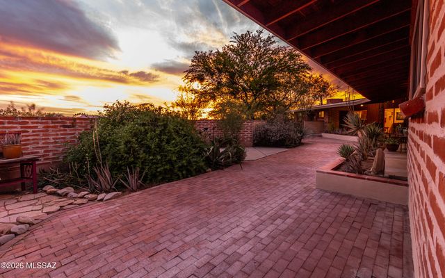 3959 N Camino Sinuoso, Tucson, AZ 85718