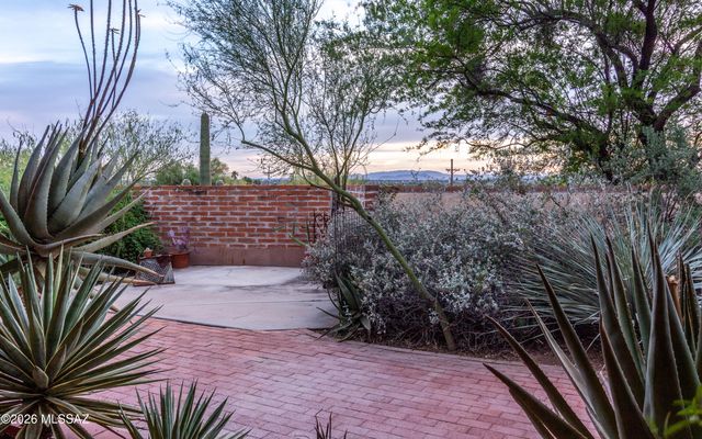3959 N Camino Sinuoso, Tucson, AZ 85718