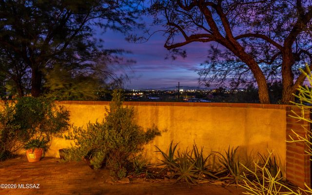 3959 N Camino Sinuoso, Tucson, AZ 85718