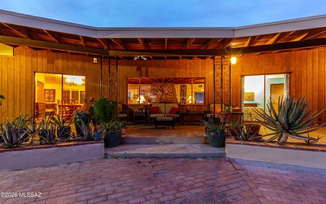 3959 N Camino Sinuoso, Tucson, AZ 85718