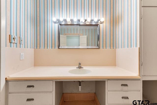 255 County Road 2660, Mineola, TX 75773