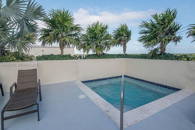 7280 SW 89th Street D502, Miami, FL 33156