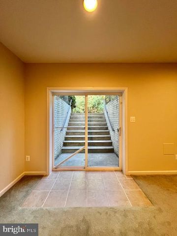 9308 RUSTIC BREEZE CT, Bristow, VA 20136