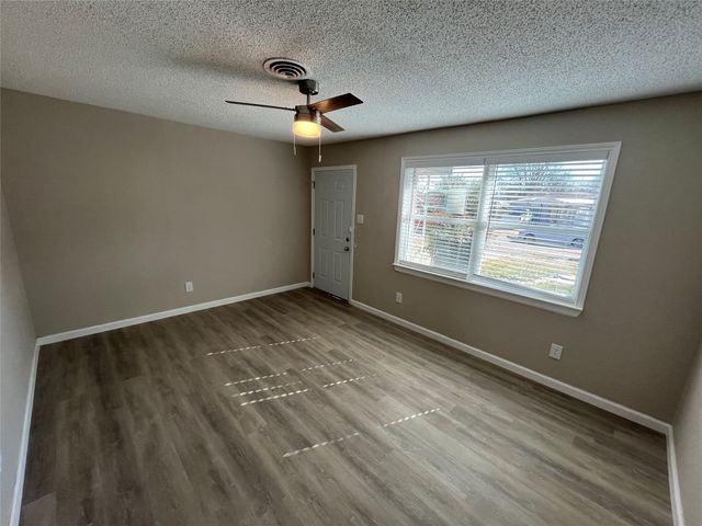 3009 Clover Drive, Mesquite, TX 75150