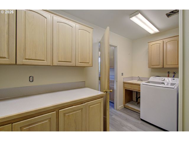 3917 Ne 39TH St, Vancouver, WA 98661