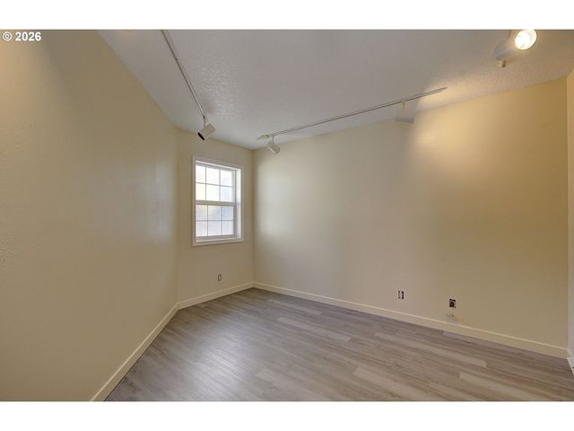3917 Ne 39TH St, Vancouver, WA 98661
