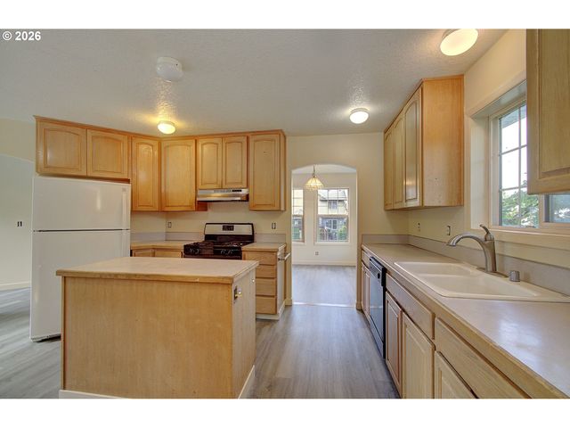 3917 Ne 39TH St, Vancouver, WA 98661
