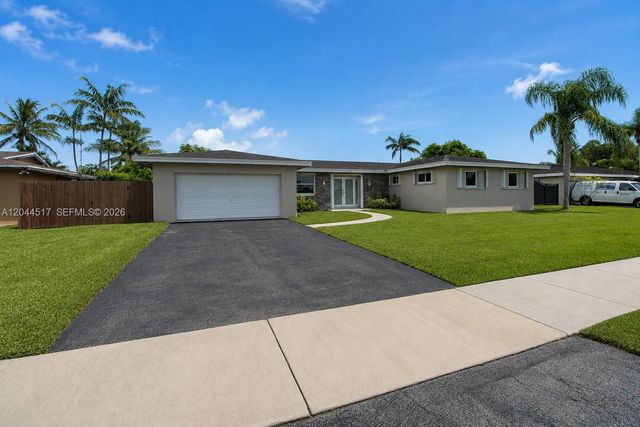 15445 SW 99th Ave 15445, Miami, FL 33157