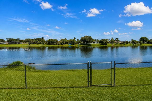 15445 SW 99th Ave 15445, Miami, FL 33157