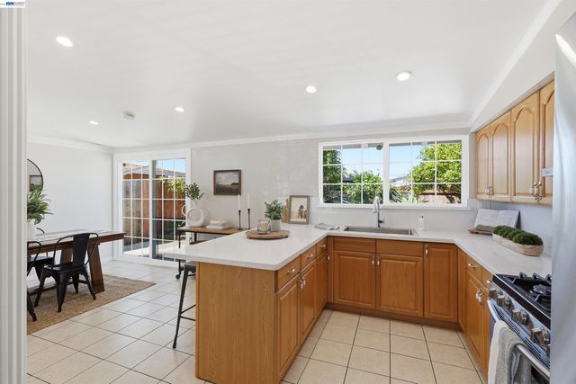 27767 Coronado Way, Hayward, CA 94545