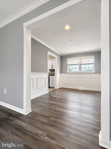 206 MOUNTAIN VIEW CT, Hyattsville, MD 20785
