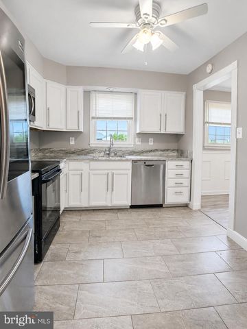 206 MOUNTAIN VIEW CT, Hyattsville, MD 20785