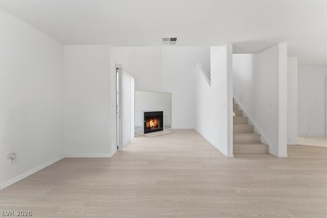 2220 Pine Breeze Lane 102, Las Vegas, NV 89119