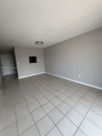 6820 W Flagler St 407, Miami, FL 33144