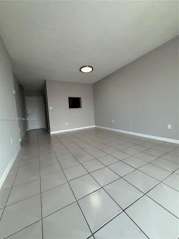 6820 W Flagler St 407, Miami, FL 33144