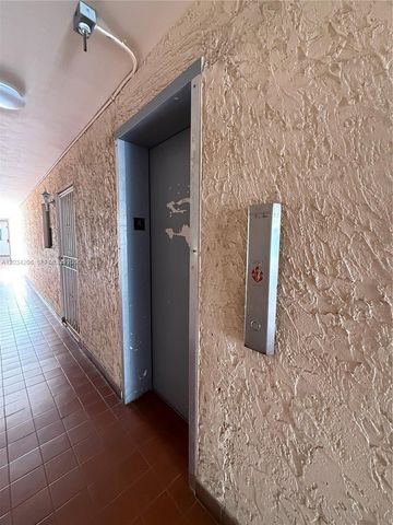 6820 W Flagler St 407, Miami, FL 33144