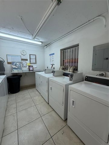 6820 W Flagler St 407, Miami, FL 33144