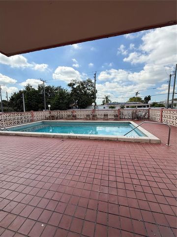 6820 W Flagler St 407, Miami, FL 33144