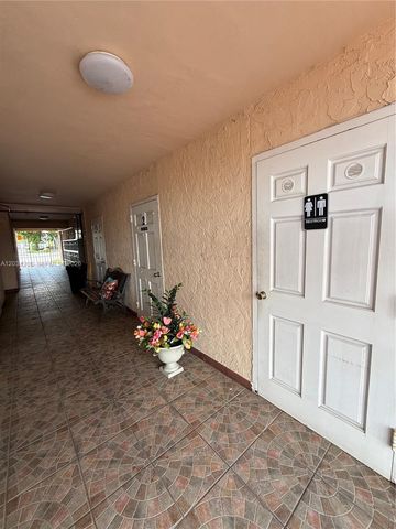 6820 W Flagler St 407, Miami, FL 33144