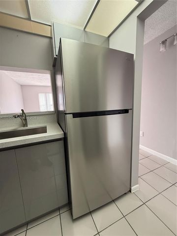 6820 W Flagler St 407, Miami, FL 33144