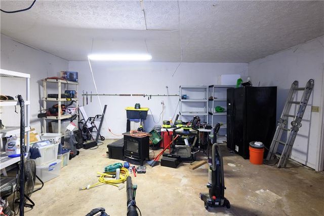 209 Pinewood Lane, Stockbridge, GA 30281