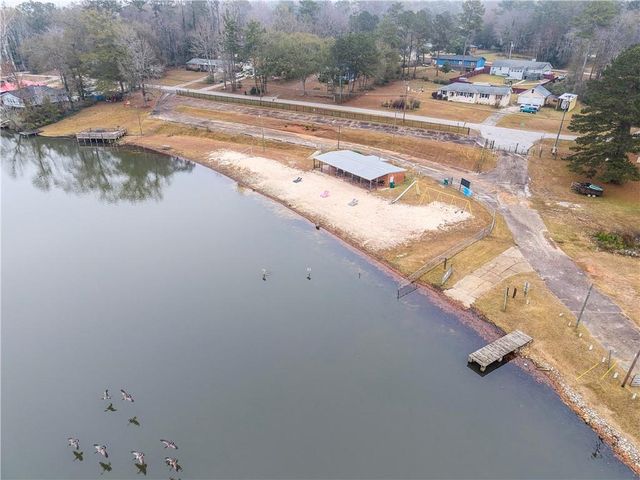 209 Pinewood Lane, Stockbridge, GA 30281