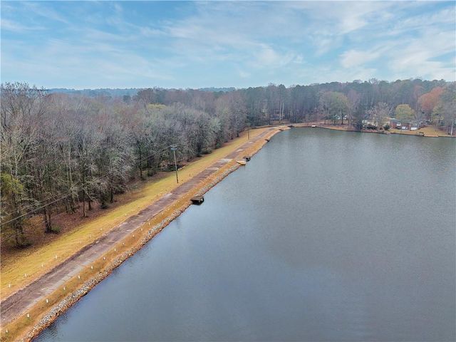 209 Pinewood Lane, Stockbridge, GA 30281