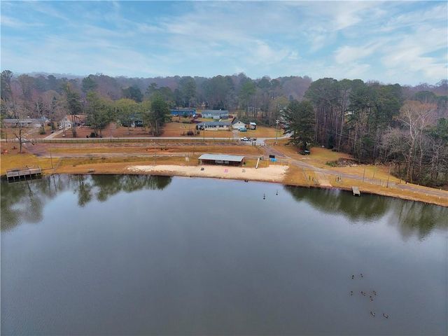 209 Pinewood Lane, Stockbridge, GA 30281