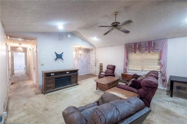 209 Pinewood Lane, Stockbridge, GA 30281