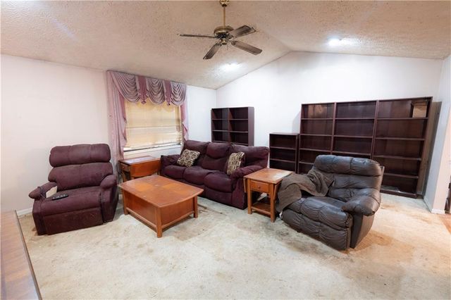 209 Pinewood Lane, Stockbridge, GA 30281