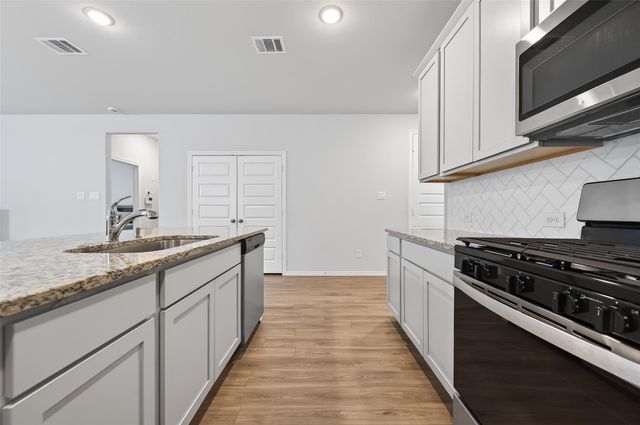 26218 Emory Hollow Drive, Tomball, TX 77375