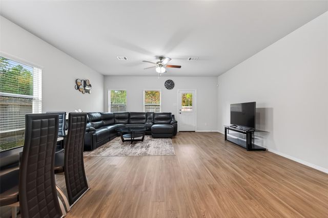 26218 Emory Hollow Drive, Tomball, TX 77375